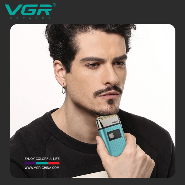 Електробритва VGR V-357 шейвер GREEN, подвійне лезо, 2 насадки, висувний тример, IPX6, LED display